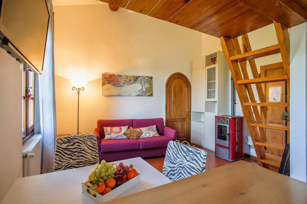 A seating area at Villa Bellesi - Sweet Dreams in Florence