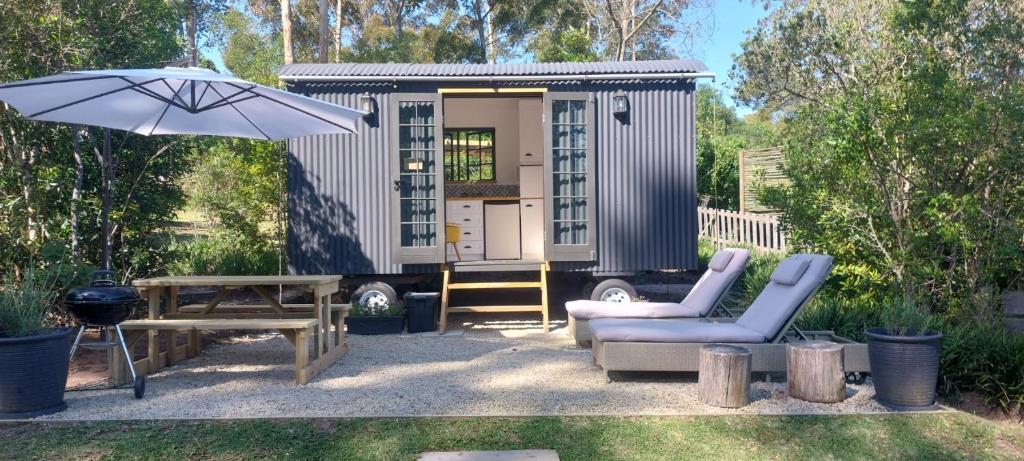 Κήπος έξω από το Luxury Shepherds Hut Farm Retreat