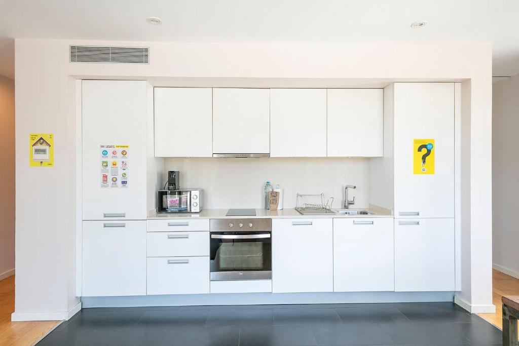 Lugaris Beach Apartments - 7