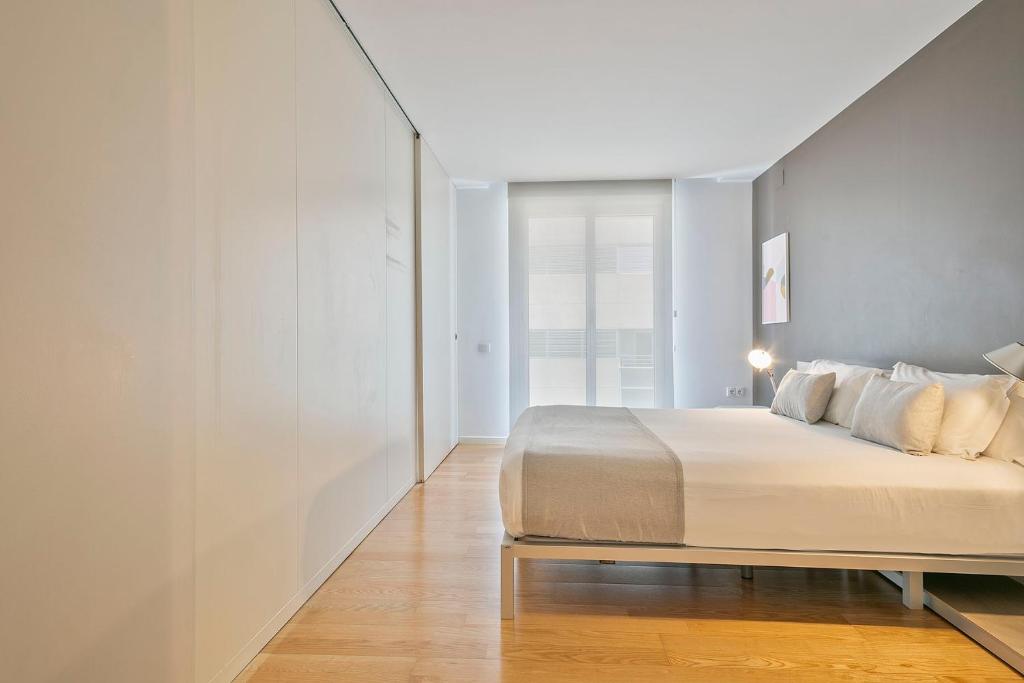 Lugaris Beach Apartments - 16