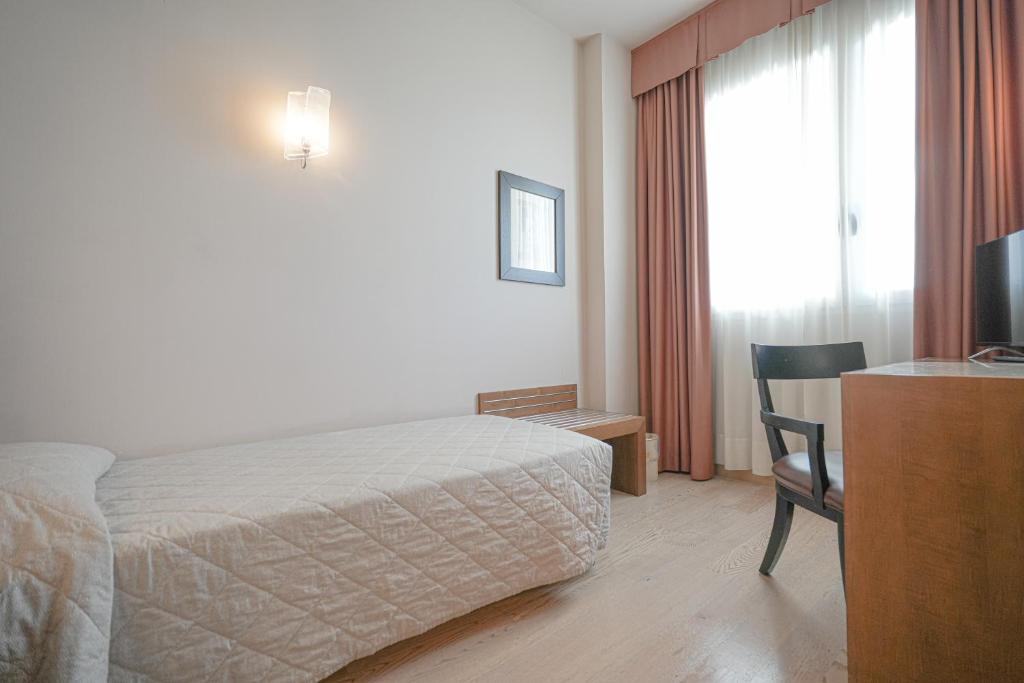 Hotel Europa - Economy Single Room