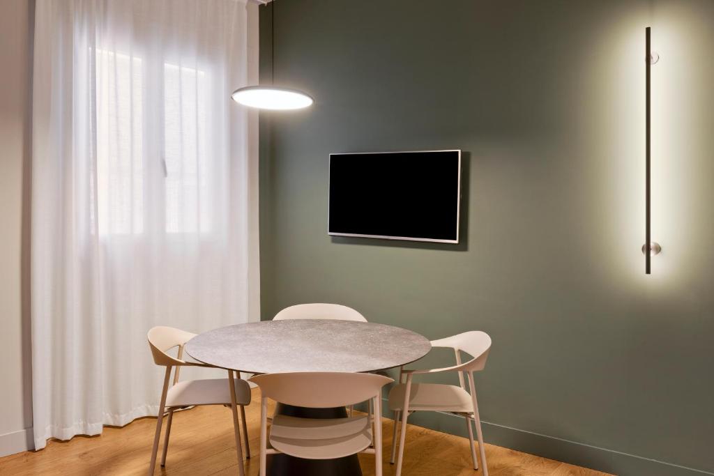 B&B HOTEL Apartamentos Madrid Centro Fuencarral 46 - Standard Apartment