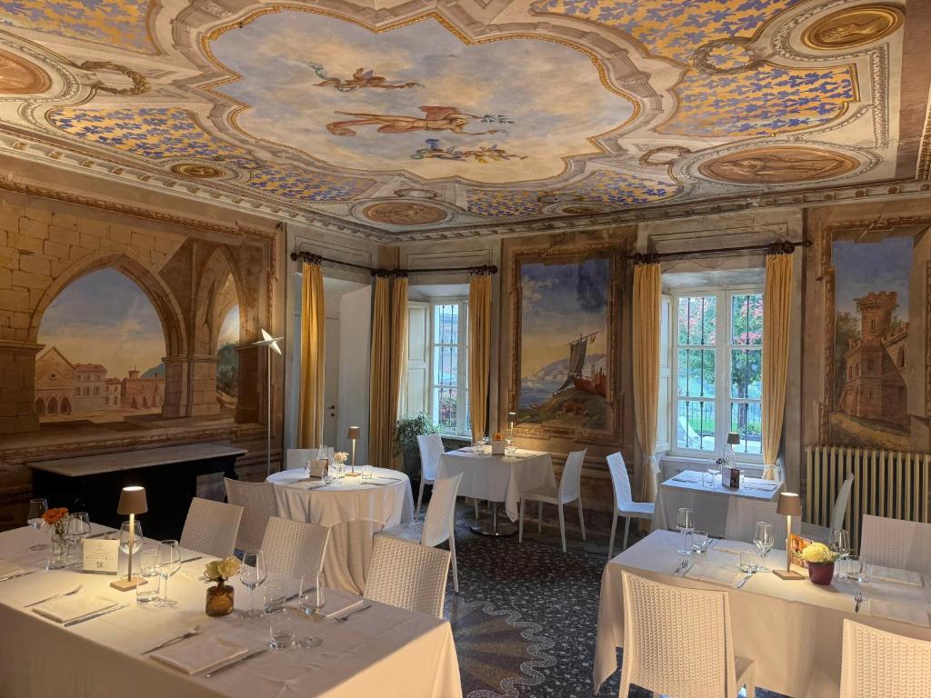A restaurant or other place to eat at Agriturismo Podere La Piazza