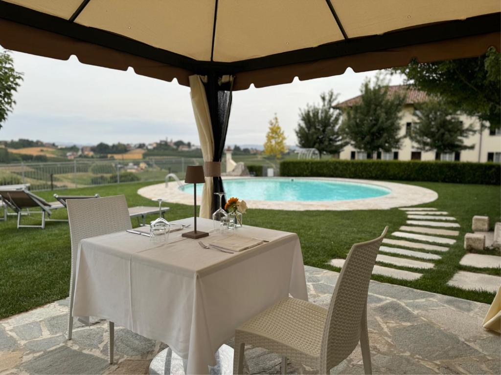 The swimming pool at or close to Agriturismo Podere La Piazza