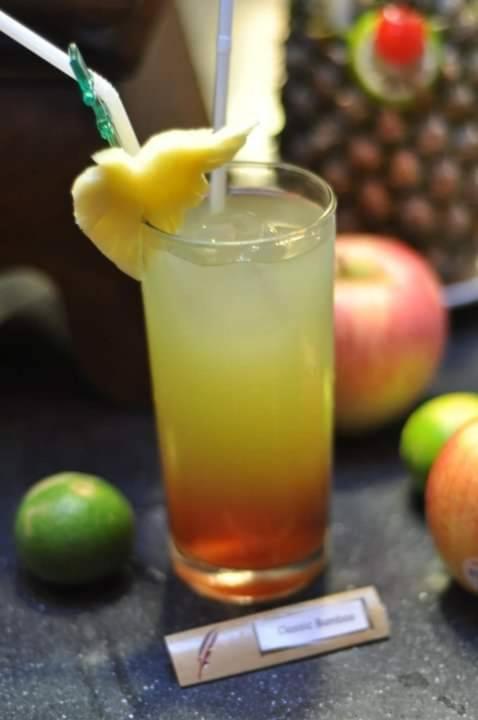 Hemingway's Hotel - Resim 6