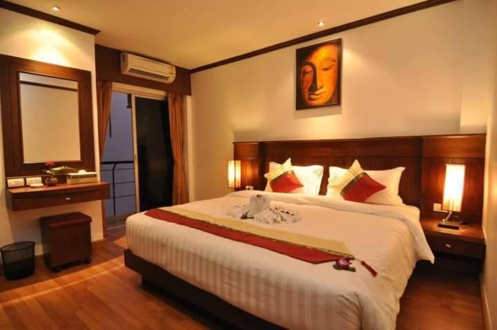 Hemingway's Hotel - Resim 5