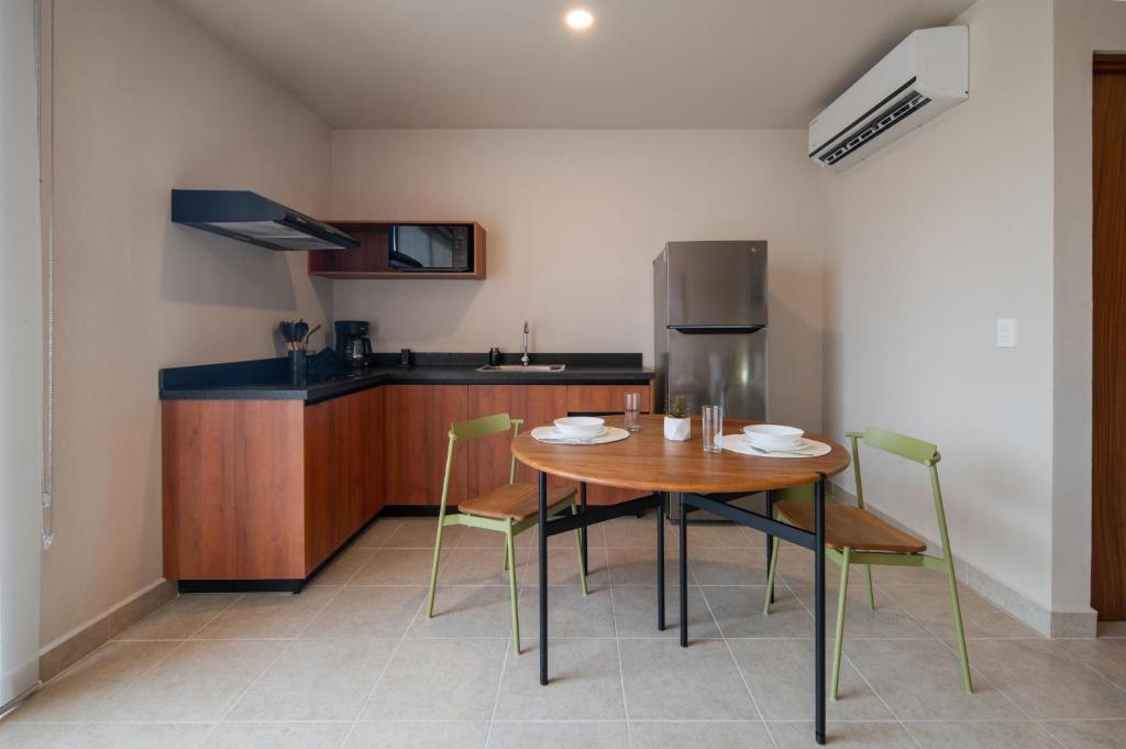Everglades Suites — 2