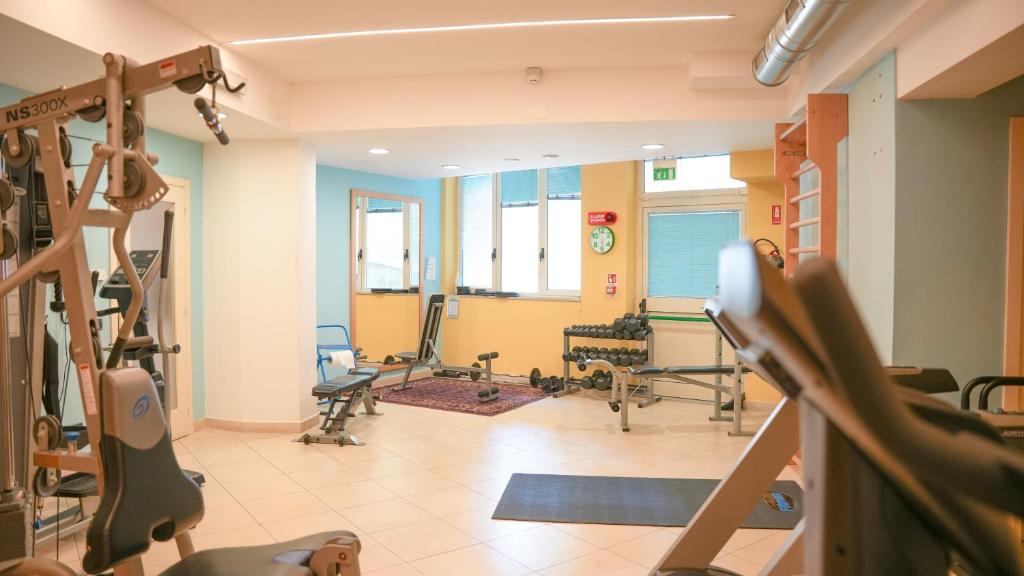 Posilňovňa alebo fitness centrum v ubytovaní Hotel Europa