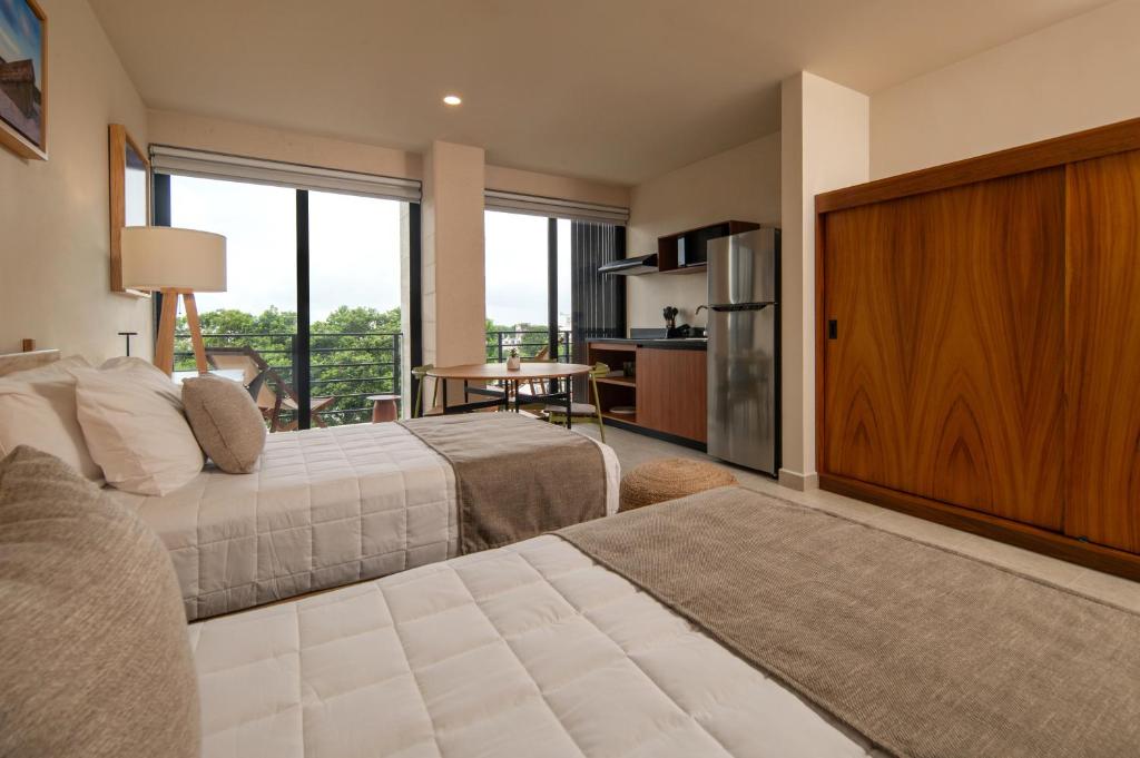Everglades Suites — 4