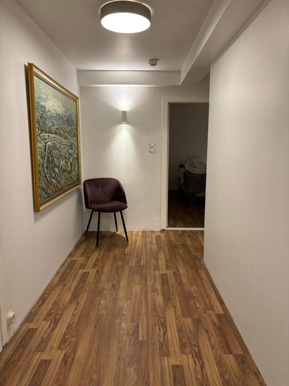 Posezení v ubytování Cozy 2 room apartment-7 km from airport