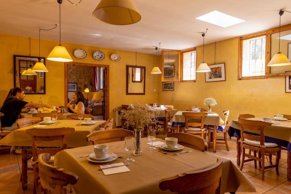 Restaurace v ubytování Hotel Rural Mas Fontanelles