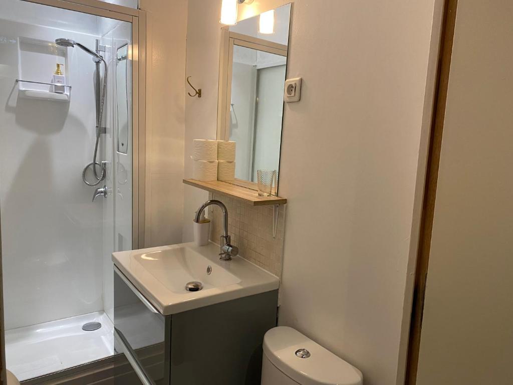 Hotel Saint Yves - Resim 45