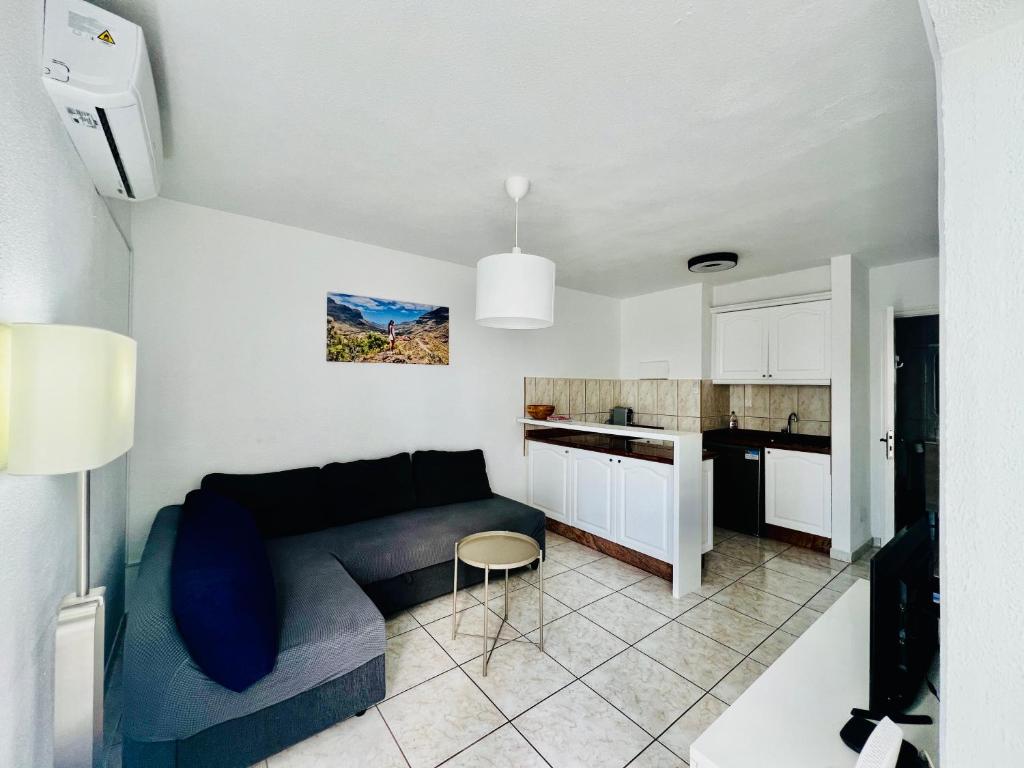Kuchyň nebo kuchyňský kout v ubytování Matahari. Amadores Apartment