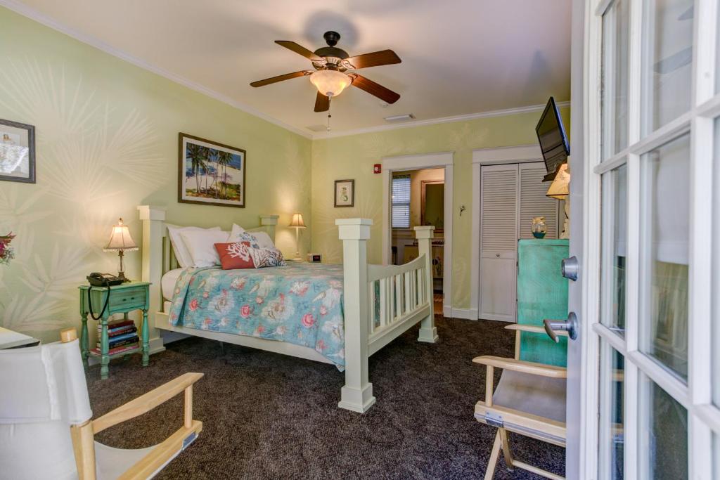 Anchor Inn NSB Bed and Breakfast - 