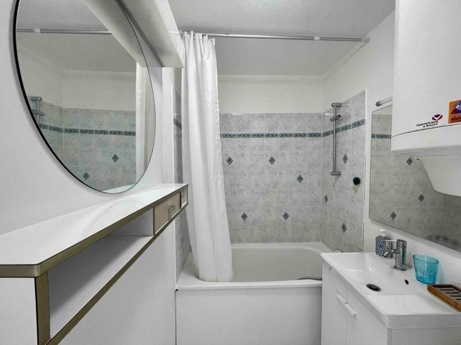 Ένα μπάνιο στο T2 vue mer Palm Beach