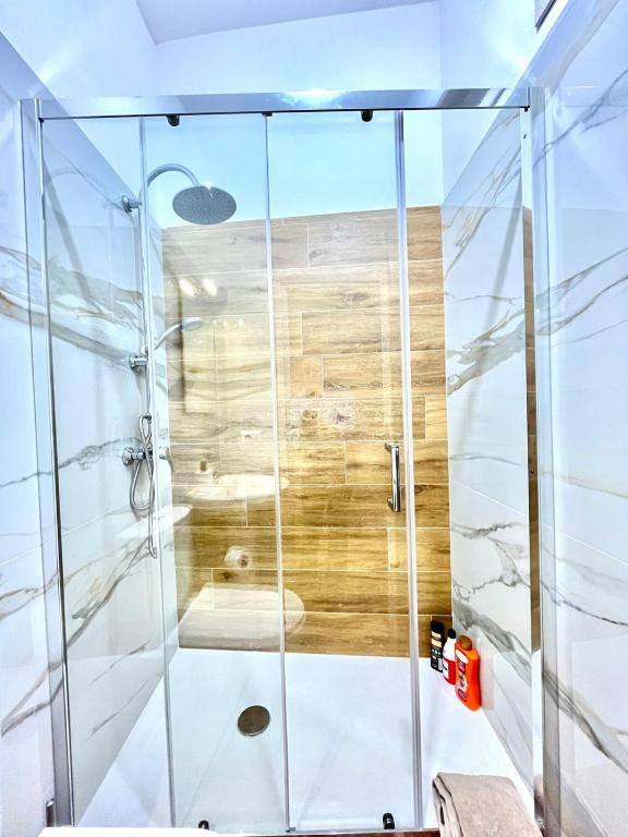 BAM BAM TIBURTINA Guesthouse - 18