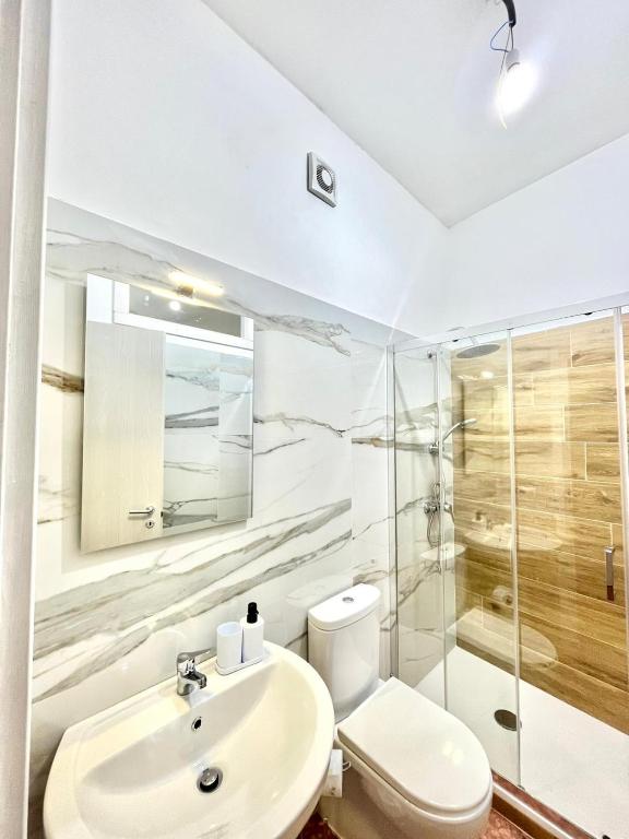 BAM BAM TIBURTINA Guesthouse - 17