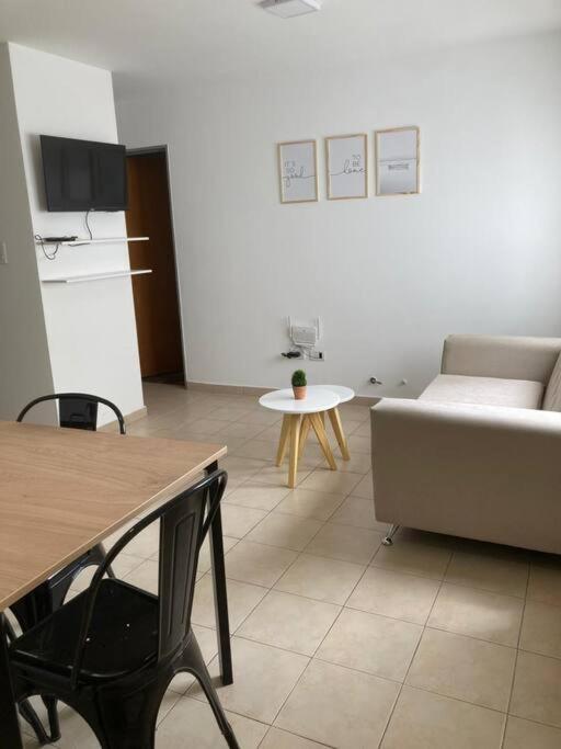 Una cocina o kitchenette en Excelente dpto en Cordoba