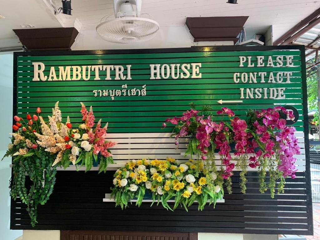 Rambuttri House - Resim 9