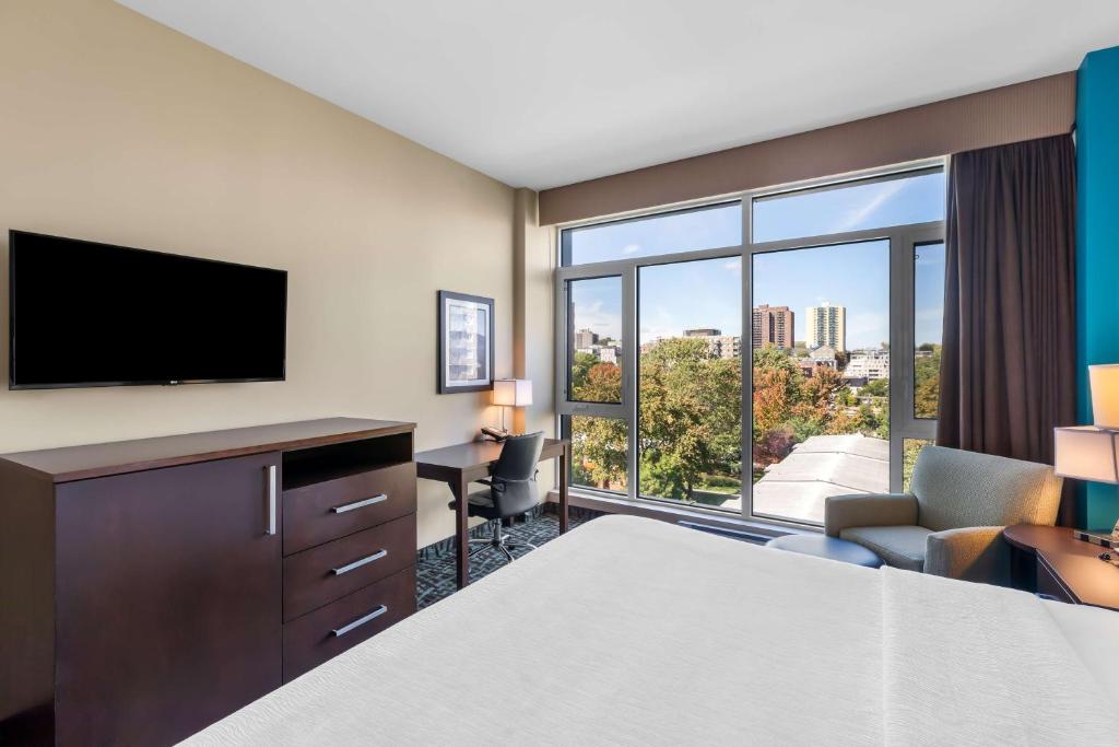 Best Western Plus Hotel Montreal - Resim 4