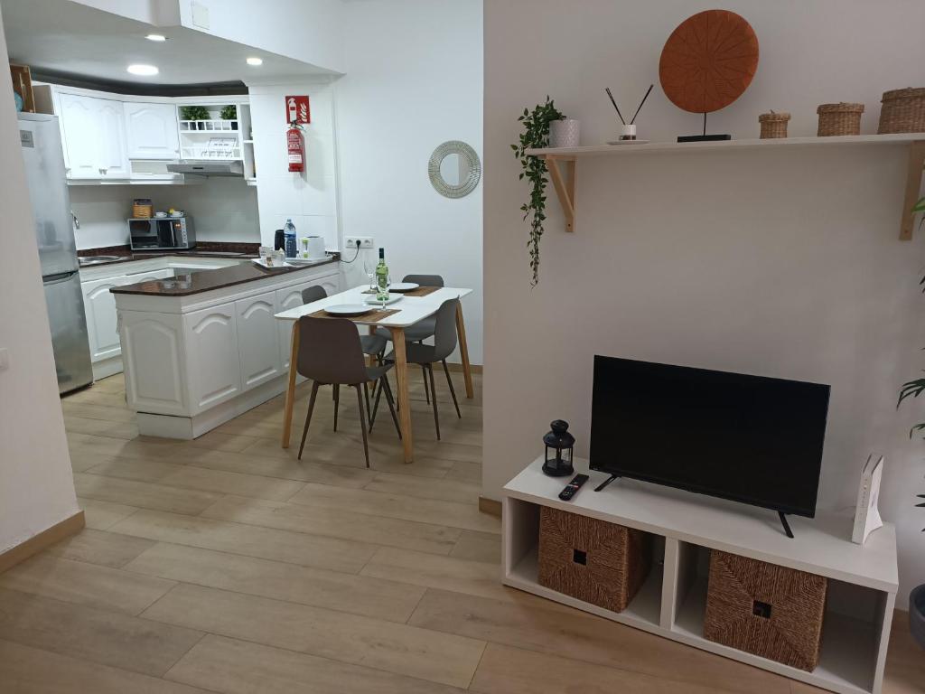 Kuchyň nebo kuchyňský kout v ubytování YourCanterasBeachApartment