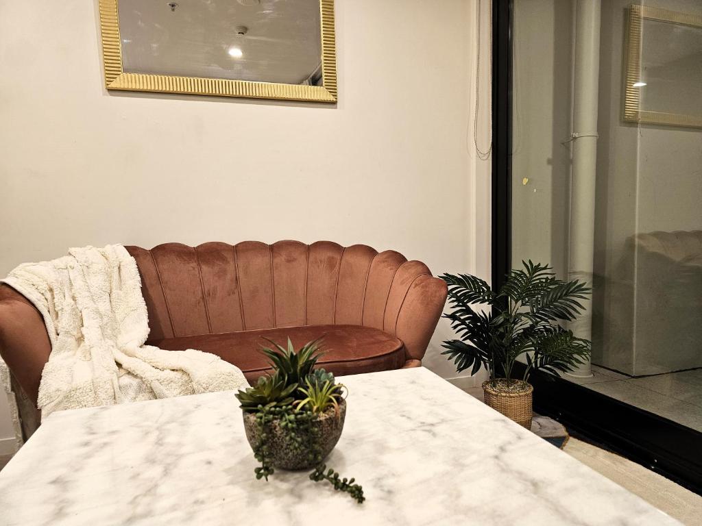 Urban Haven - Spa, Pool and Patio - Resim 9