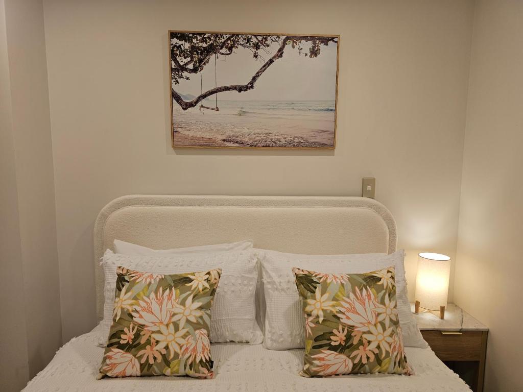 Urban Haven - Spa, Pool and Patio - Resim 2