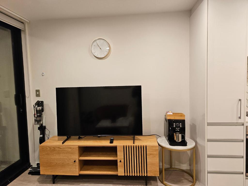 Urban Haven - Spa, Pool and Patio - Resim 26