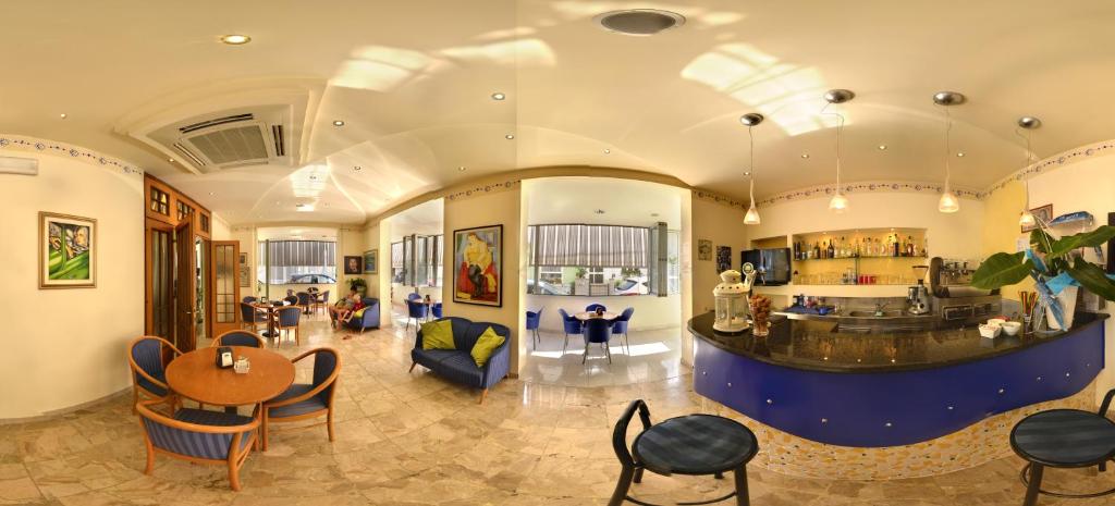 A seating area at Hotel Ave
