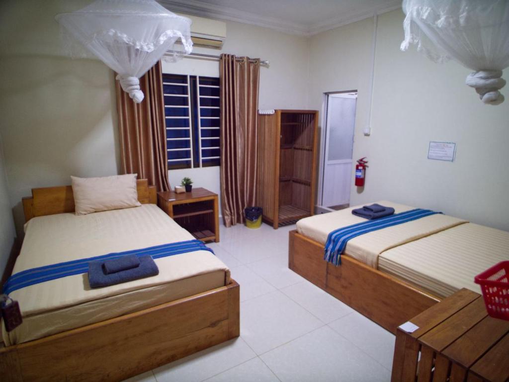 Manel Guesthouse and Restaurant 4