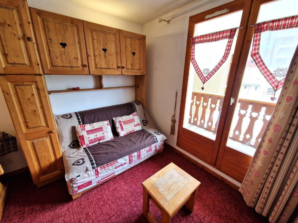 Photo de la galerie de l'établissement Appartement cosy 2 pièces, 4 pers, centre station Valfréjus, proche télécabines - FR-1-265-362, à Modane