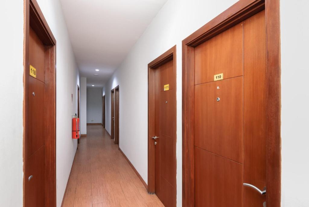 Fotografie z fotogalerie ubytování RedDoorz near Mandaya Royal Hospital Puri v destinaci Tangerang