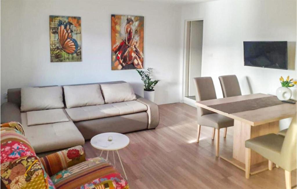 Fotografie z fotogalerie ubytování Amazing Apartment In Sibenik With Sauna v Šibeniku