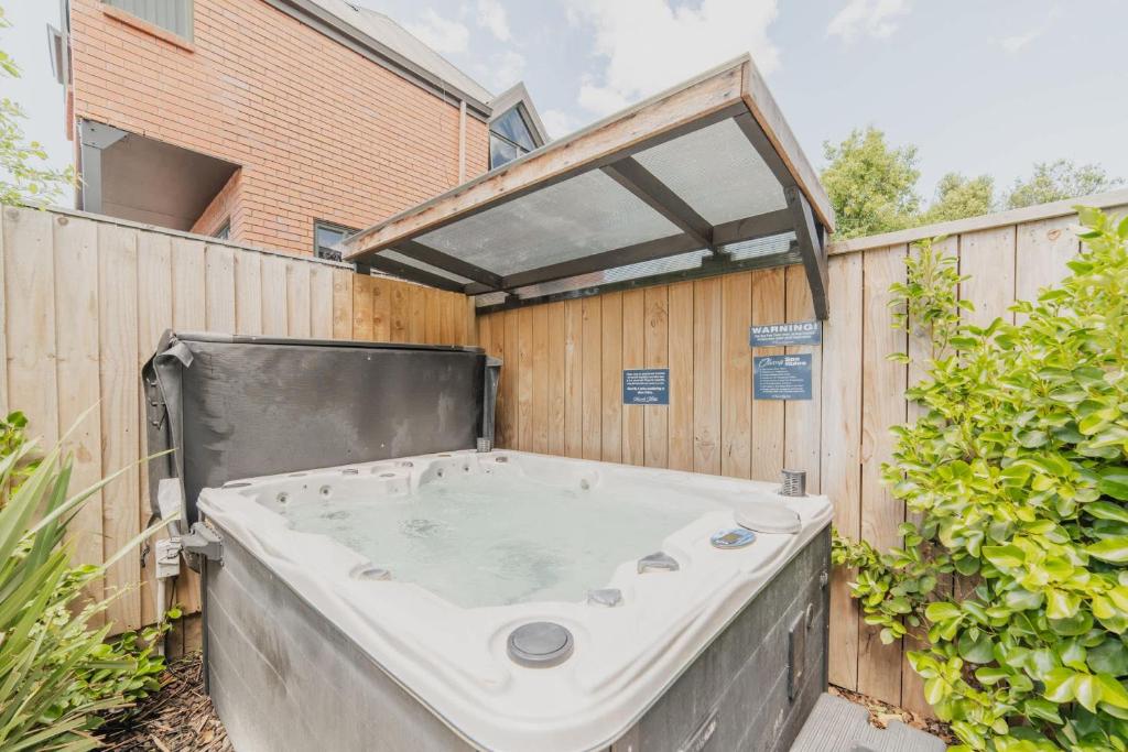 Central City Oasis - Resim 15