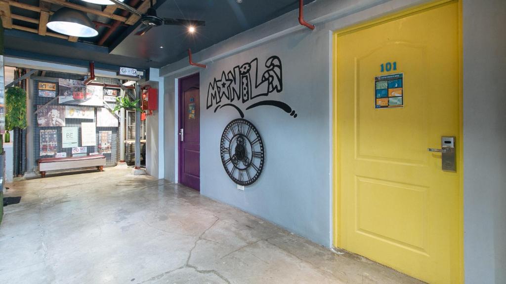 Jízda na kole v ubytování RedDoorz Plus near St Lukes BGC nebo okolí