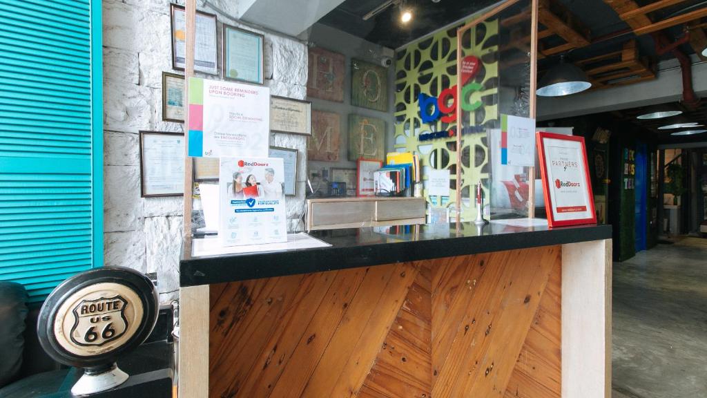 Certifikát, hodnocení, plakát nebo jiný dokument vystavený v ubytování RedDoorz Plus near St Lukes BGC