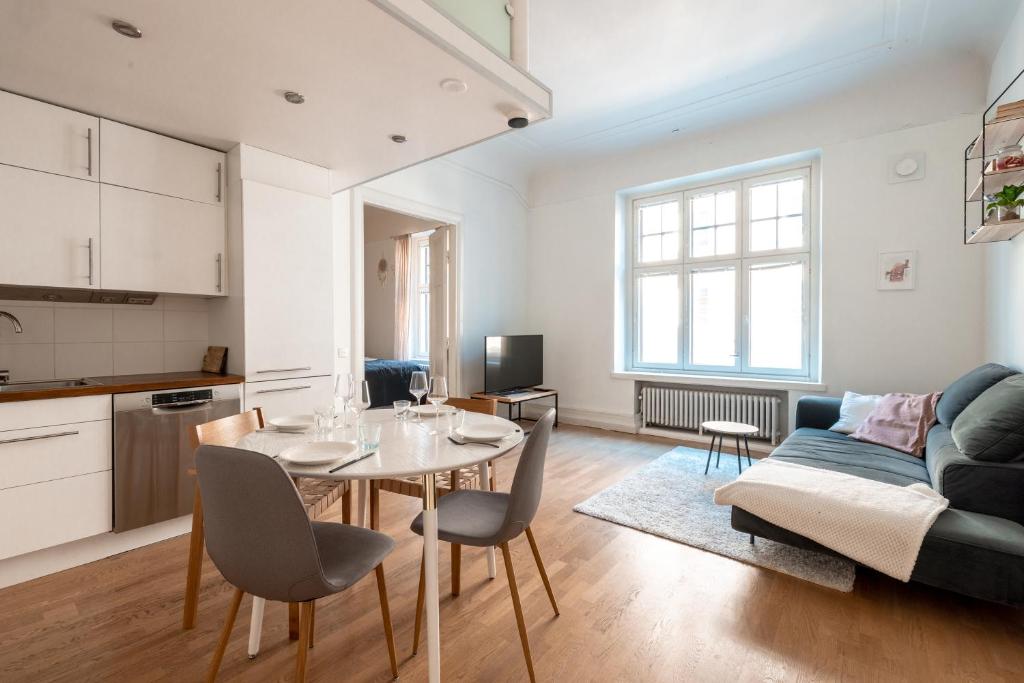 Billede fra billedgalleriet på 2ndhomes Charming 1BR Apartment with Sauna in the Center i Helsinki