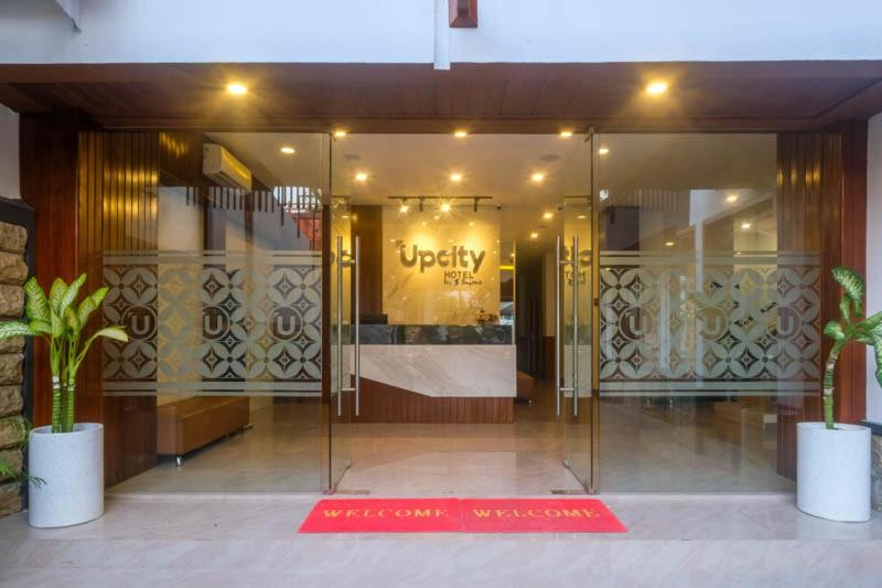 Vstupní hala nebo recepce v ubytování Upcity Hotel Simpang Lima By Sajiwa