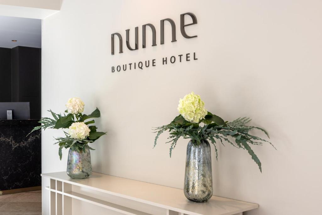 Certifikát, hodnocení, plakát nebo jiný dokument vystavený v ubytování Nunne Boutique Hotel