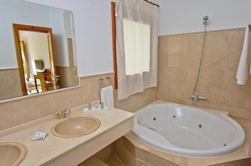 Boutique Hotel El Tio Kiko - Double Room With Sea View And Hydromassage Bath