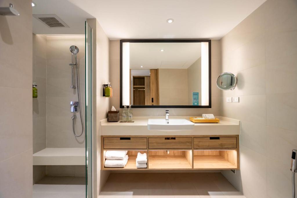 Holiday Inn Resort Krabi Ao Nang Beach by IHG - 19