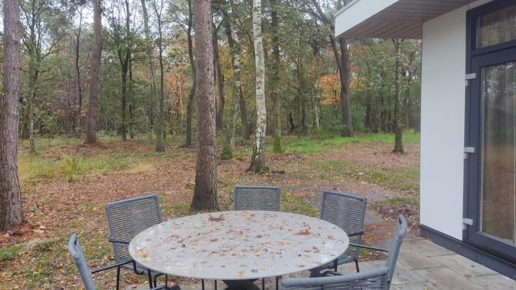 Zahrada ubytování Natuurchalet Hellendoorn met Hottube!