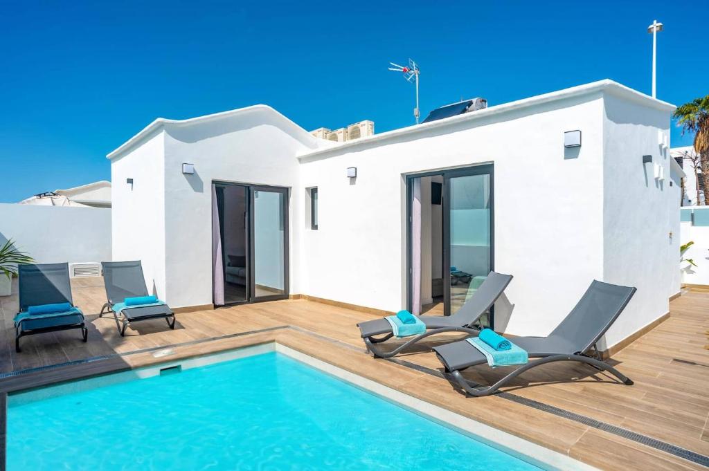 Villa Gavia by Villa Plus