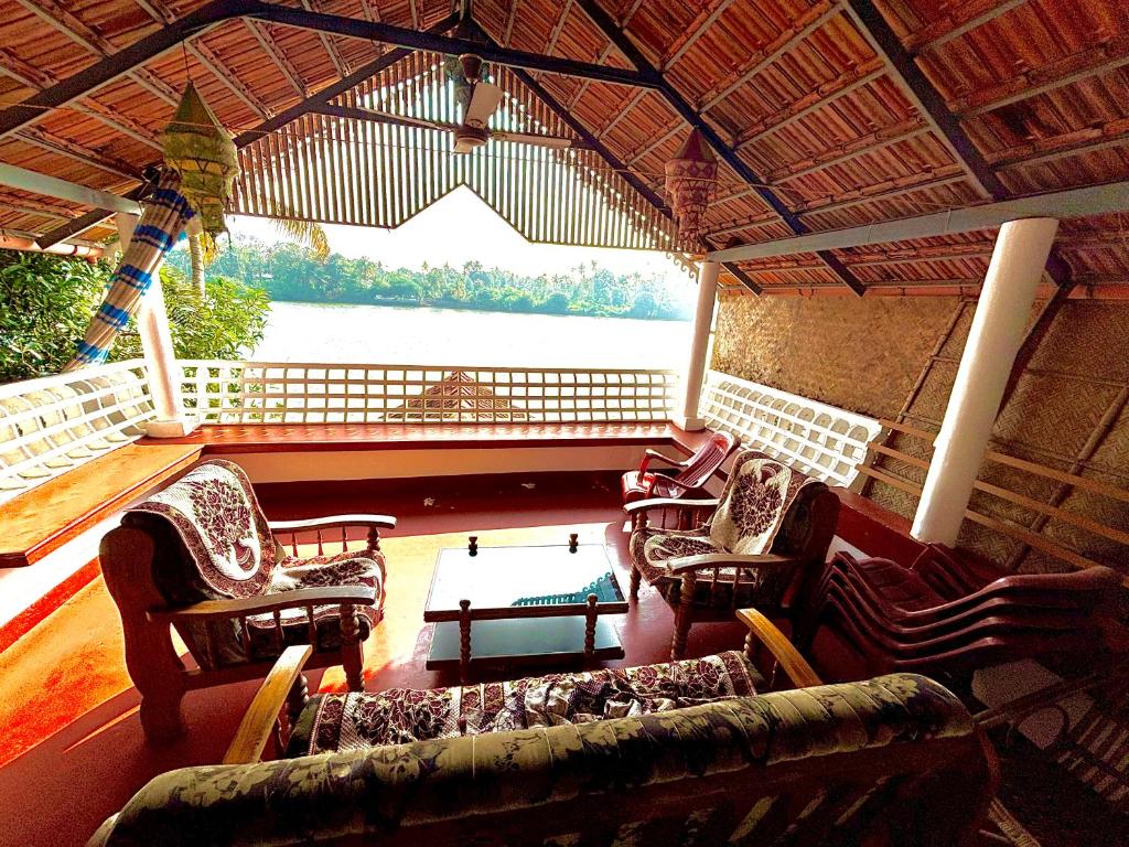 River View - Housity