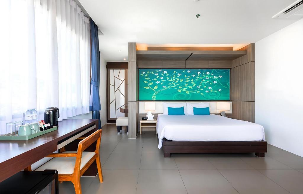 The Marina Phuket Hotel - Premium Deluxe
