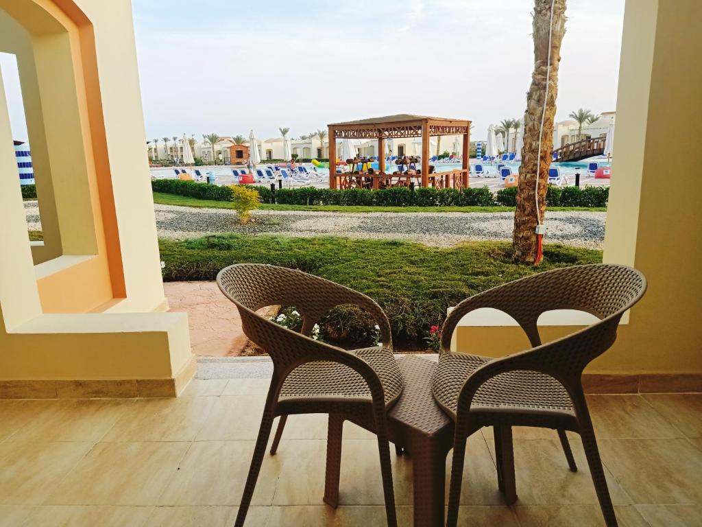 Bazén v ubytování Amarina Queen Resort & Aqua Park Marsa Alam nebo v jeho okolí