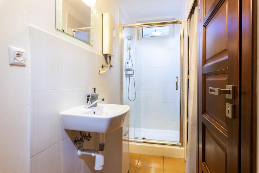 Private holiday house Vivendi的一间浴室