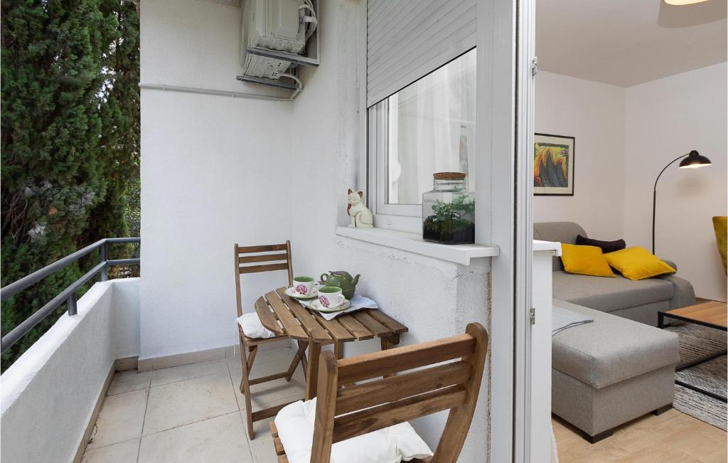 1 Bedroom Nice Apartment In Pula
