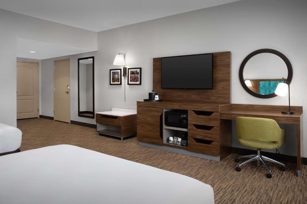 Hampton Inn & Suites-Knoxville/North I-75 photo