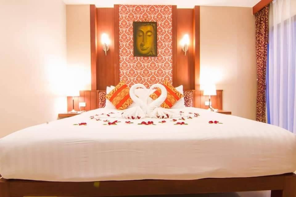 Patong Hemingways Hotel - Resim 23